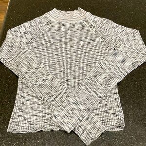 Wynter Cut-Out Sweater Small